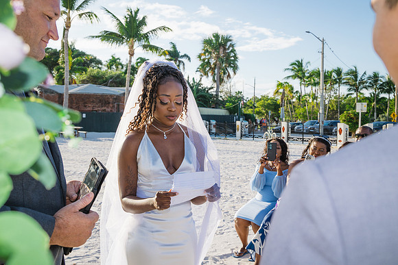 2023-11-25 Tatiana and Alan Higgs  Beach Wedding_-66