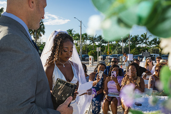 2023-11-25 Tatiana and Alan Higgs  Beach Wedding_-65
