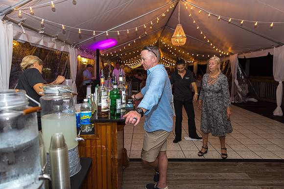 2023-11-17  Andrea and Pete Wedding, Ocean Key Resort and Spa, Key West   Part 4-1895