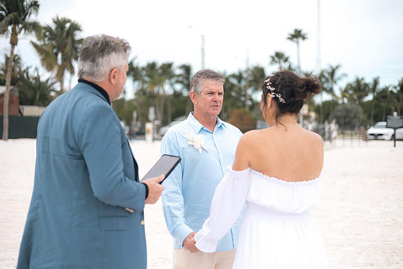 2023-12-29 Jill and Joel Higgs Beach Wedding-37