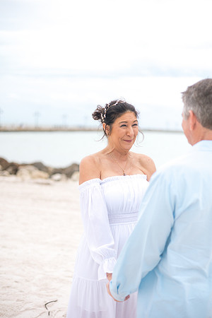 2023-12-29 Jill and Joel Higgs Beach Wedding-43