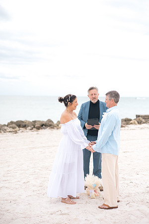 2023-12-29 Jill and Joel Higgs Beach Wedding-46