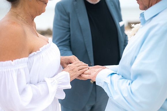 2023-12-29 Jill and Joel Higgs Beach Wedding-50