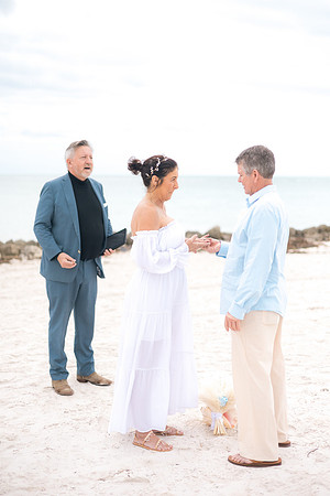 2023-12-29 Jill and Joel Higgs Beach Wedding-54