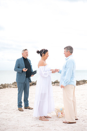 2023-12-29 Jill and Joel Higgs Beach Wedding-55