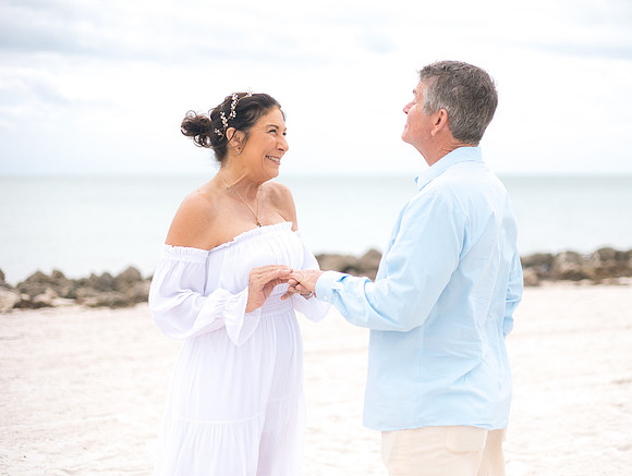 2023-12-29 Jill and Joel Higgs Beach Wedding-66