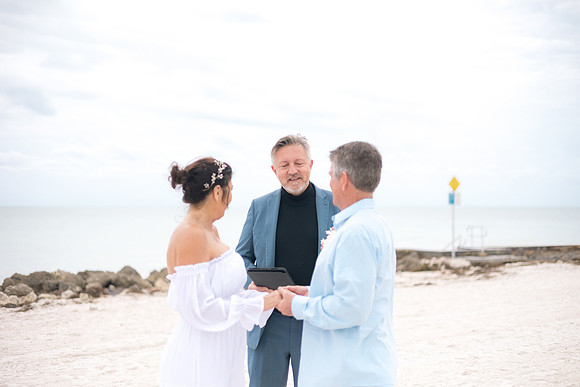 2023-12-29 Jill and Joel Higgs Beach Wedding-79