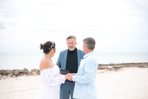 2023-12-29 Jill and Joel Higgs Beach Wedding-80