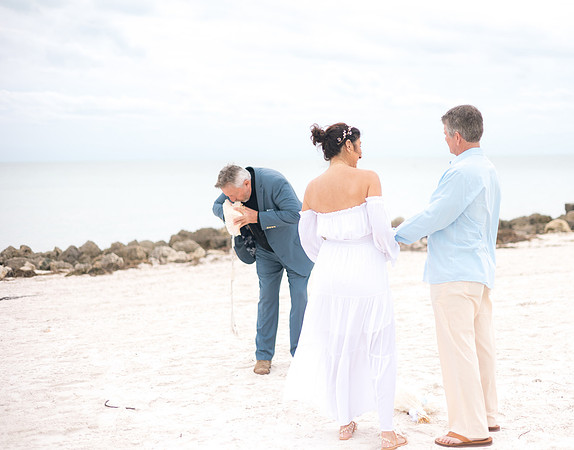 2023-12-29 Jill and Joel Higgs Beach Wedding-90
