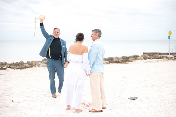 2023-12-29 Jill and Joel Higgs Beach Wedding-95