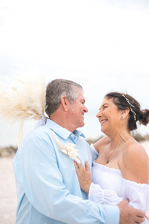2023-12-29 Jill and Joel Higgs Beach Wedding-113