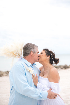 2023-12-29 Jill and Joel Higgs Beach Wedding-114