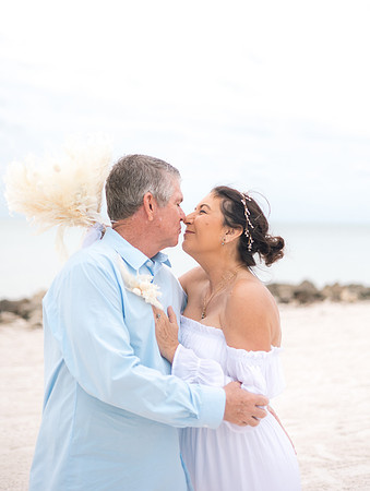 2023-12-29 Jill and Joel Higgs Beach Wedding-117