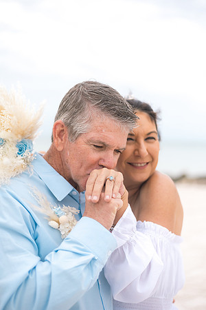 2023-12-29 Jill and Joel Higgs Beach Wedding-123