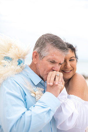 2023-12-29 Jill and Joel Higgs Beach Wedding-127